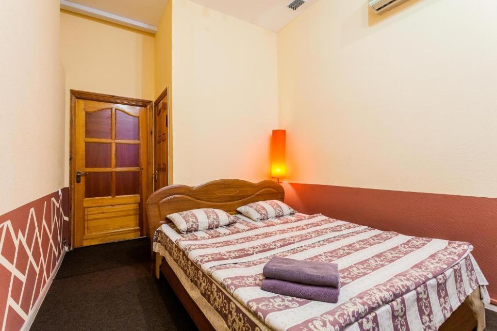 Guest House On Saksahanskoho Street Kiev Ngoại thất bức ảnh