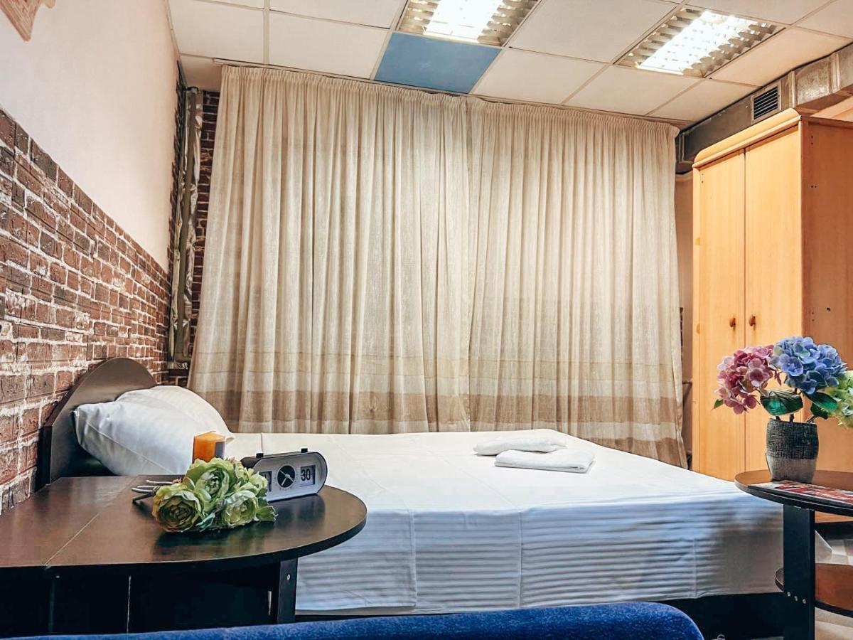 Guest House On Saksahanskoho Street Kiev Ngoại thất bức ảnh