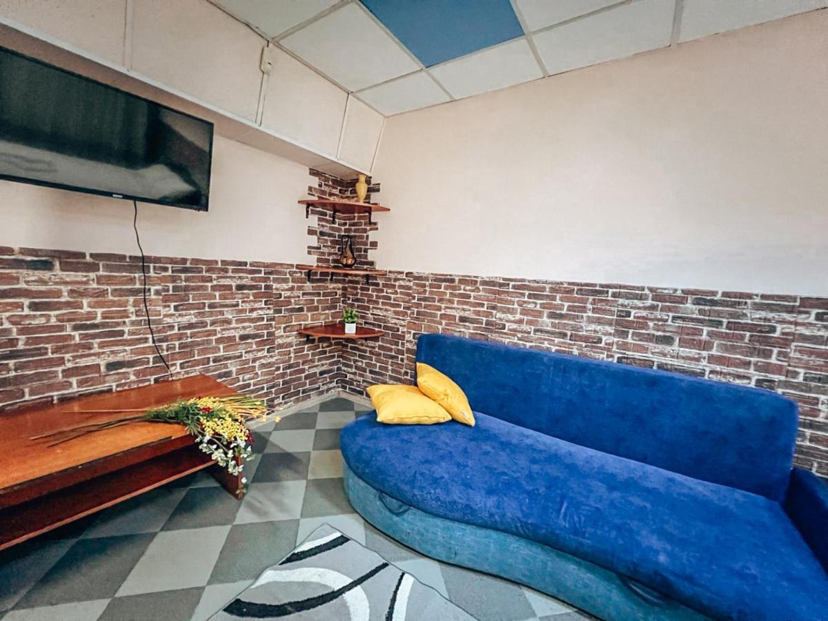 Guest House On Saksahanskoho Street Kiev Ngoại thất bức ảnh