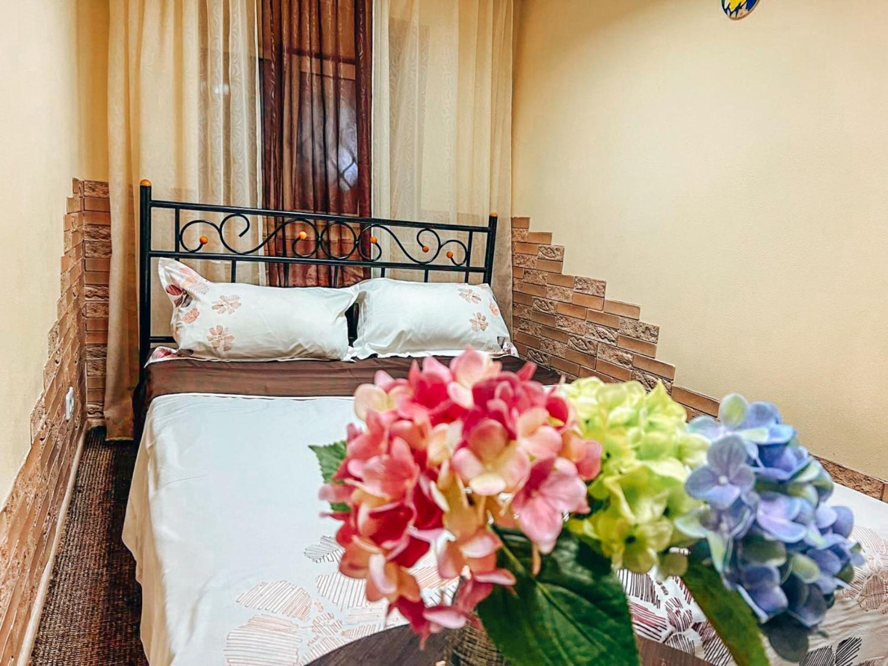 Guest House On Saksahanskoho Street Kiev Ngoại thất bức ảnh