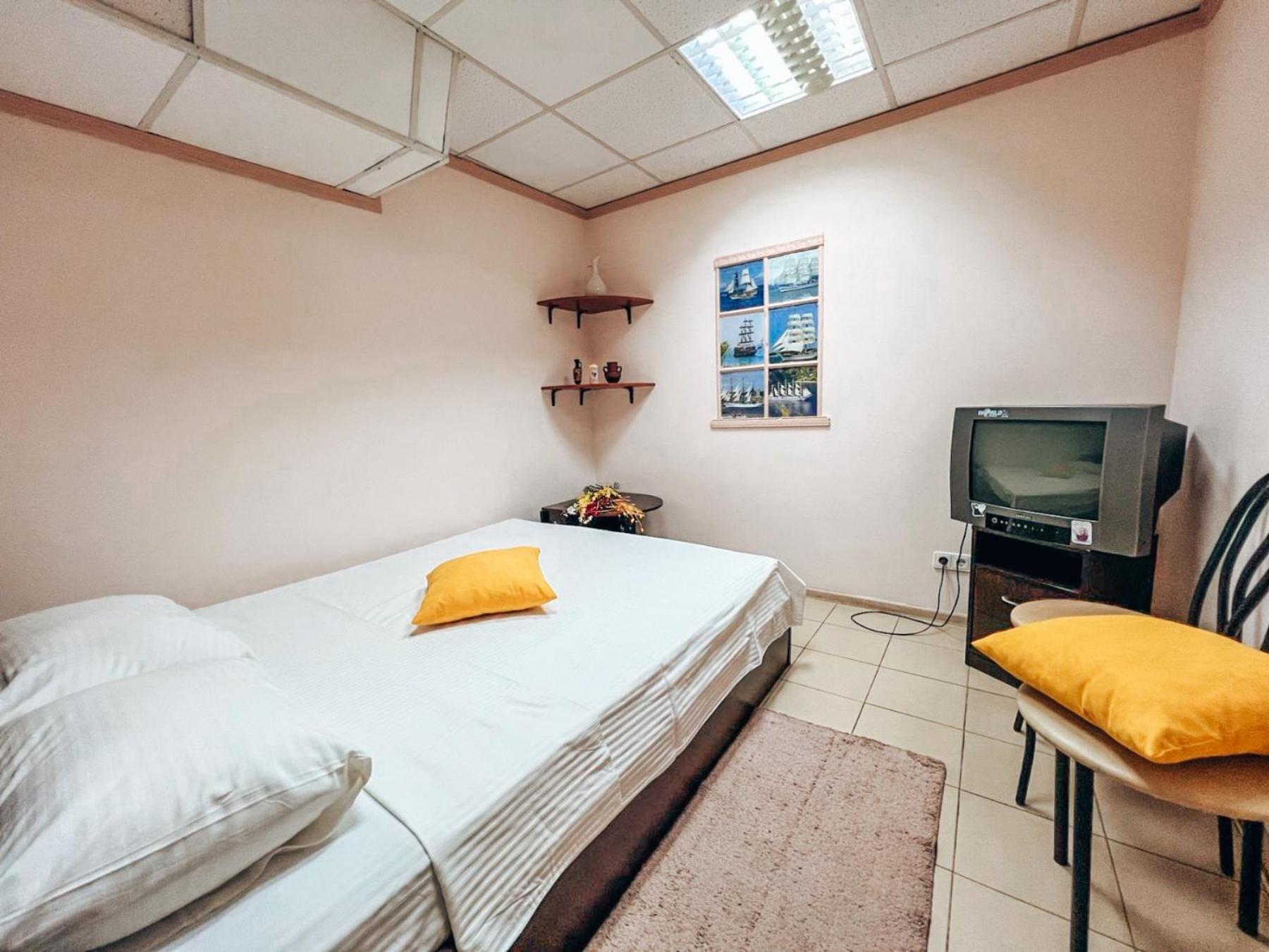 Guest House On Saksahanskoho Street Kiev Ngoại thất bức ảnh
